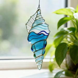 Stained Glass Seashell Suncatcher, Coastal Beach Decor, Ocean Lover Gift, Nautical Bathroom Decor, Beach Themed Gift for Her, Sea Shell